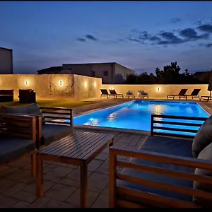 apartment-lucy-zadar-23000-2.hotelinzadar.com/